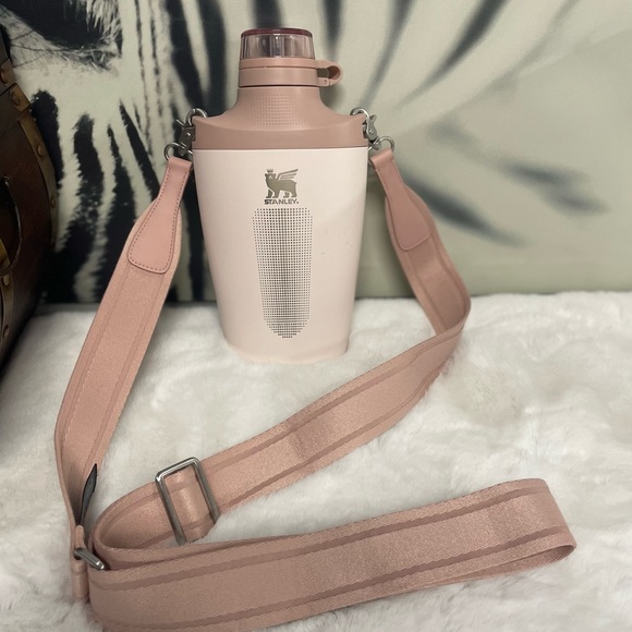 Stanley Pink and Cream Water Bottle - Picture 2 of 11